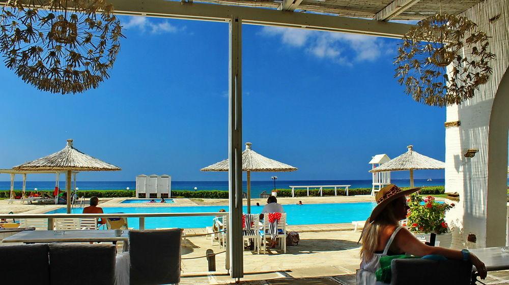 Tinos Beach Hotel Exterior foto